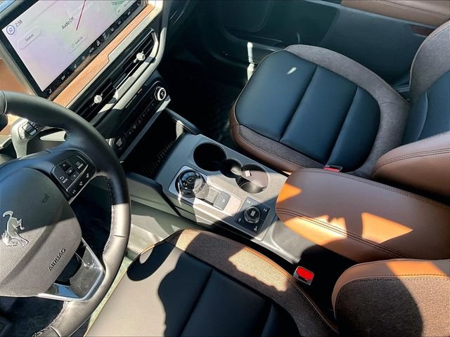 New 2026 Space White Metallic Ford Outer Banks image 24