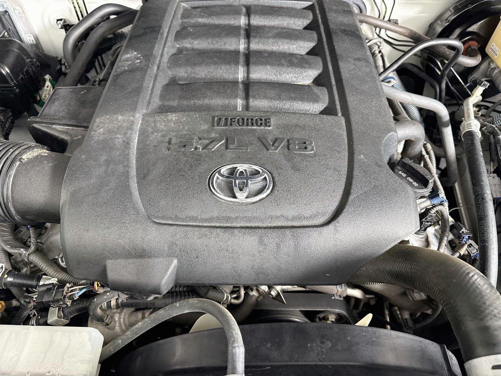 Used 2020 Super White Toyota SR5 image 39