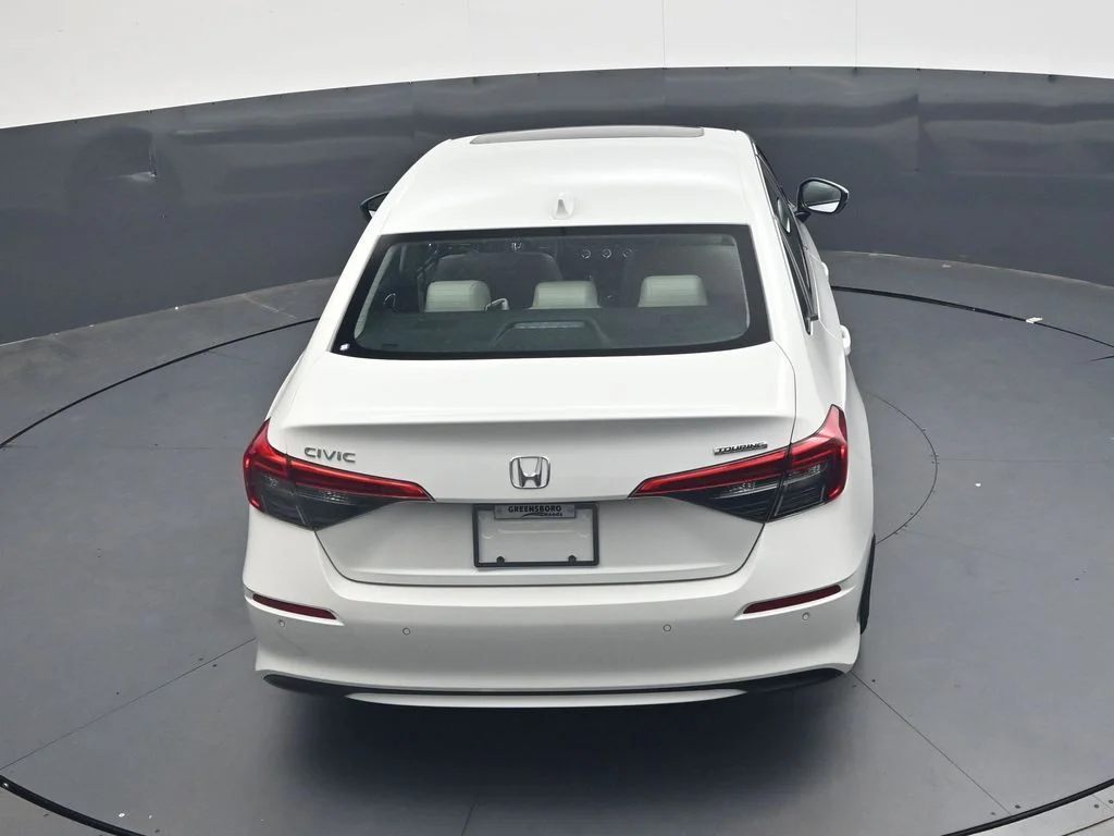 Used 2023 Platinum White Pearl Honda Touring image 26