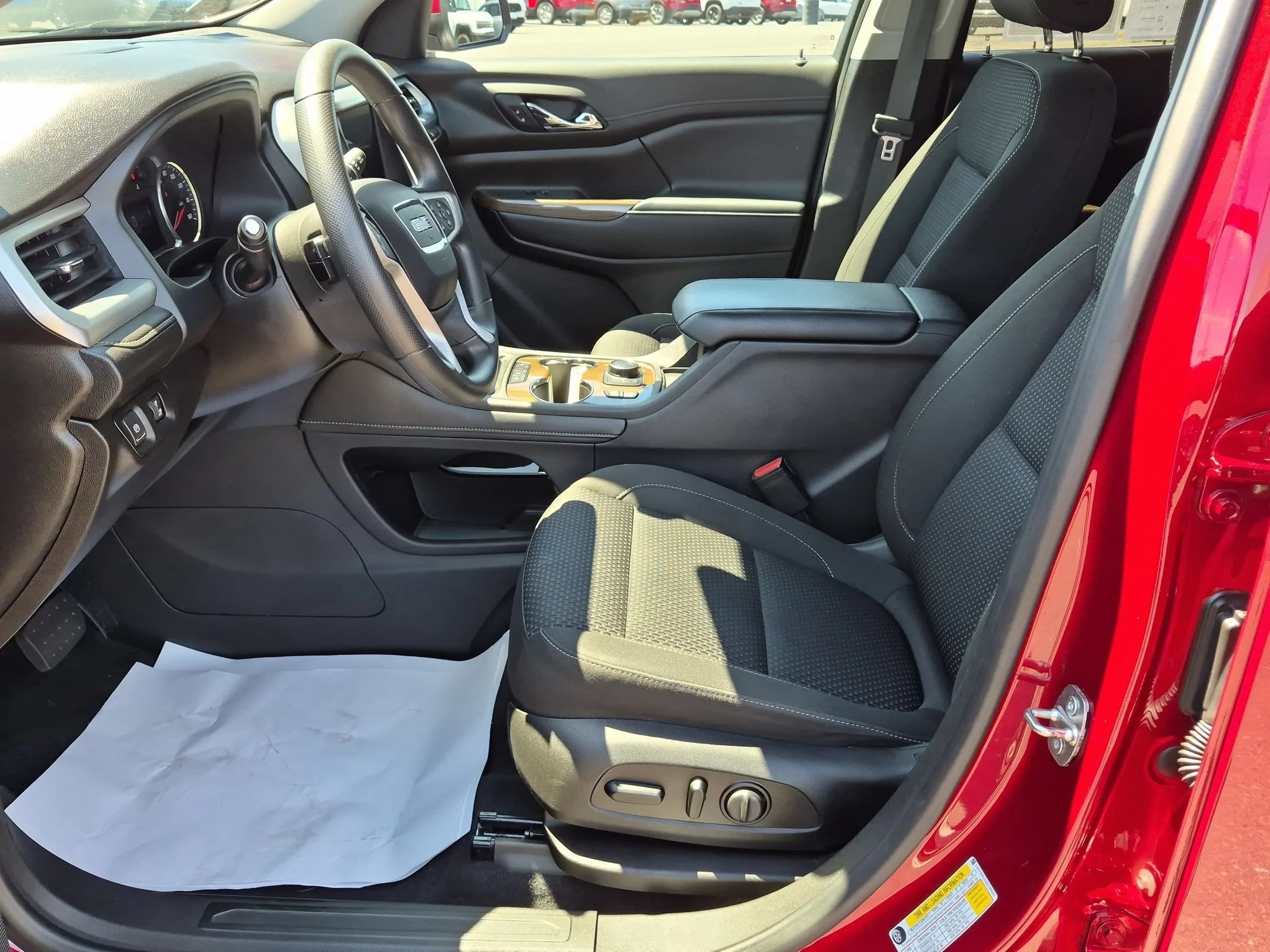Used 2021 Cayenne Red Tintcoat GMC SLE image 16