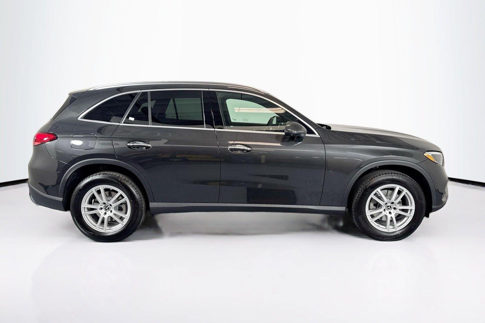New 2026 Graphite Grey Metallic Mercedes-Benz GLC 300 image 4
