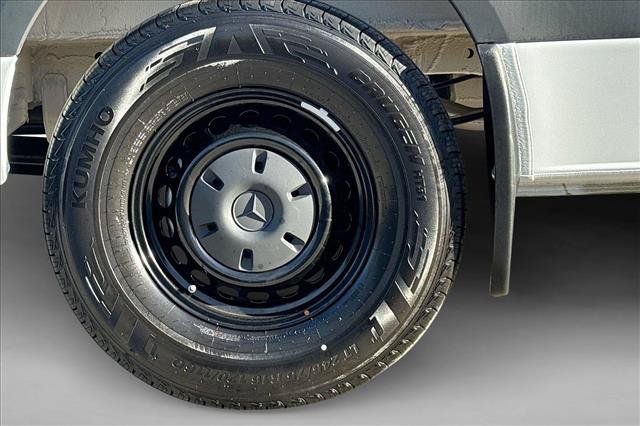 New 2026 Arctic+White Mercedes-Benz  image 53