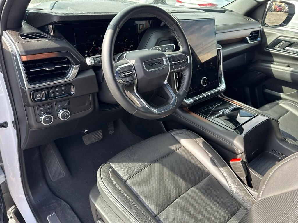 Used 2025 White GMC Denali image 11