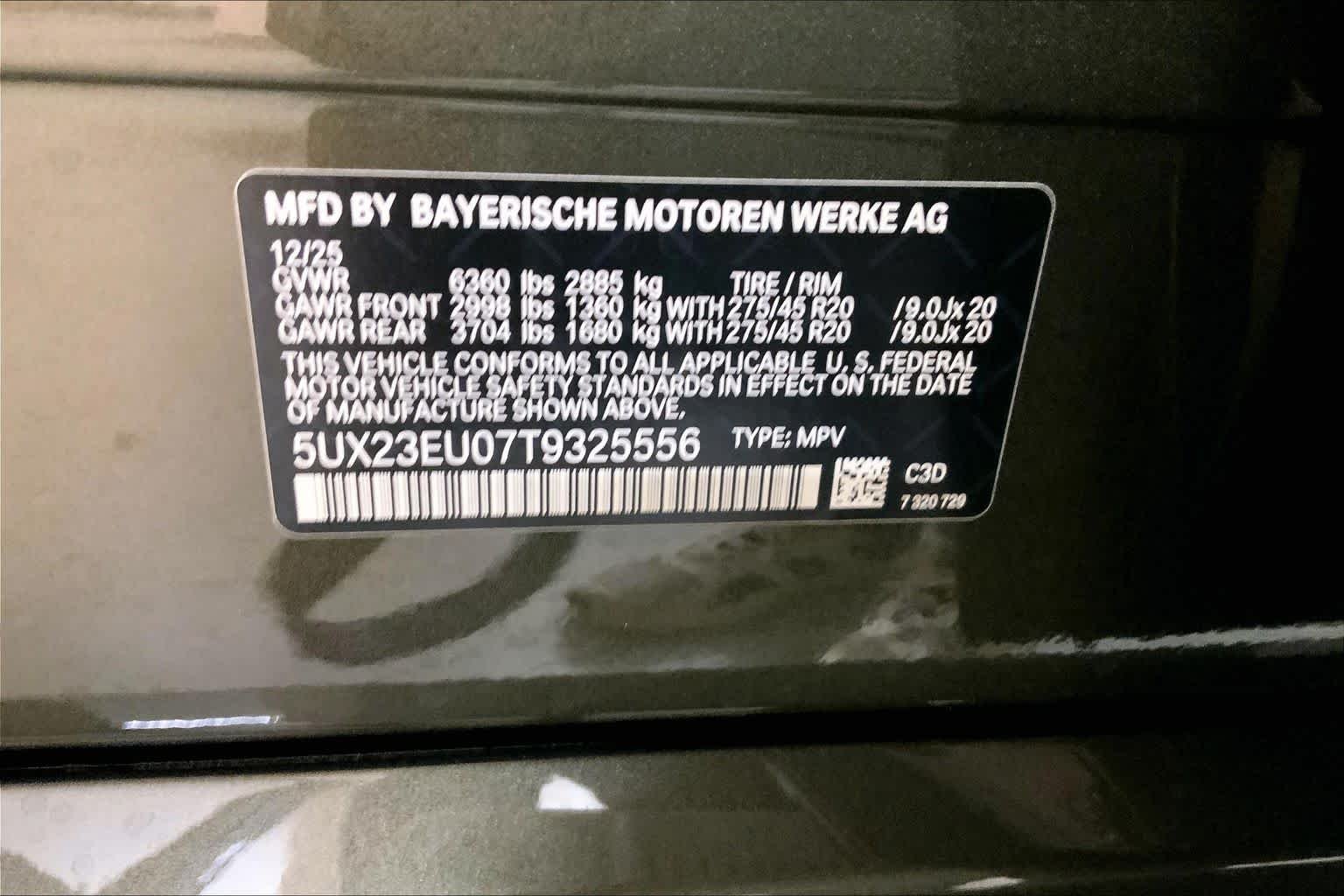 New 2026 Manhattan Green Metallic BMW xDrive40i image 21