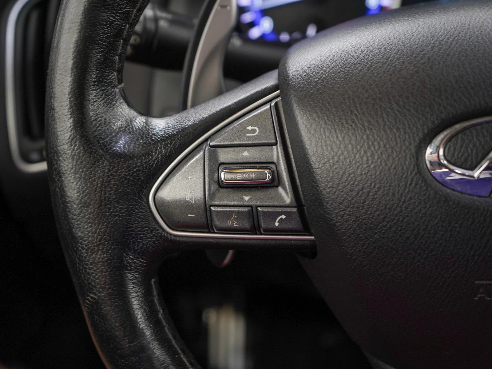 Used 2015 Black Obsidian INFINITI Sport image 24
