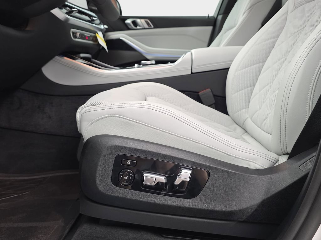 New 2026 Alpine White BMW xDrive50e image 28
