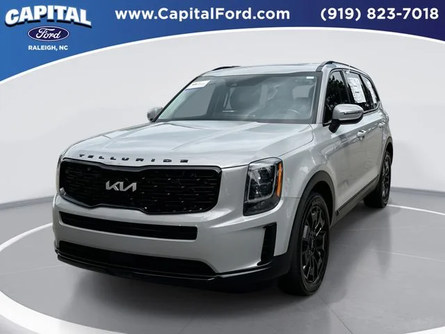 Used 2022 Gray Kia EX image 1