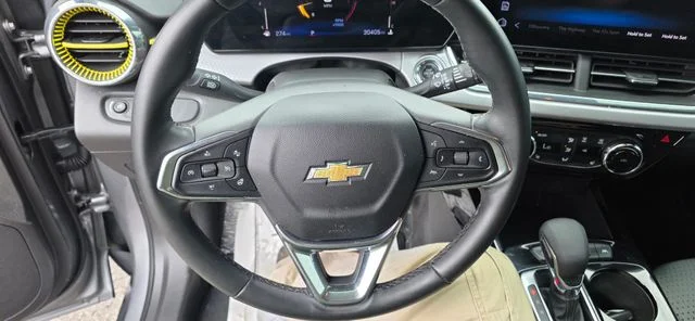 Used 2025 Gray Chevrolet LT image 18
