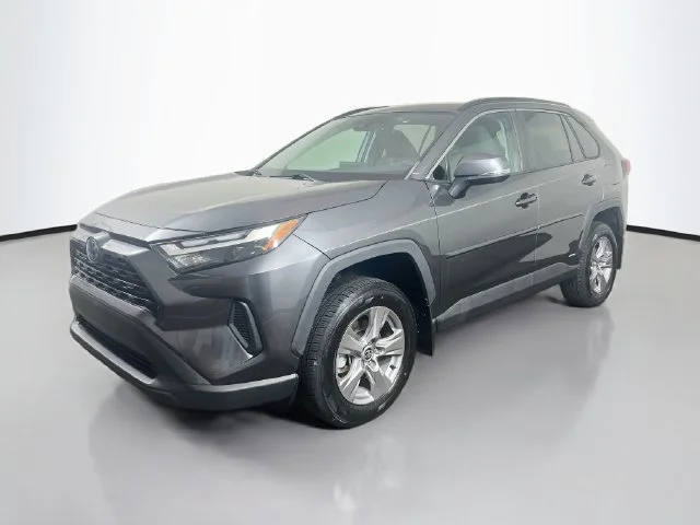 Used 2022 Magnetic Gray Metallic Toyota XLE image 5