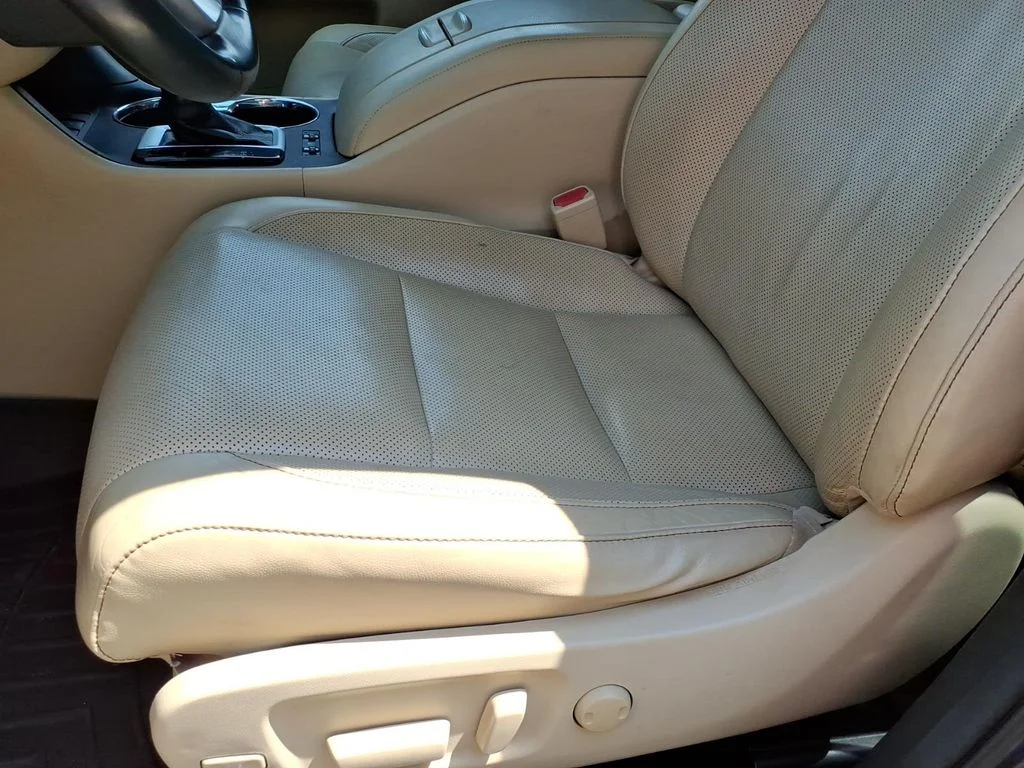 Used 2015 Blue Toyota Limited Platinum V6 image 17