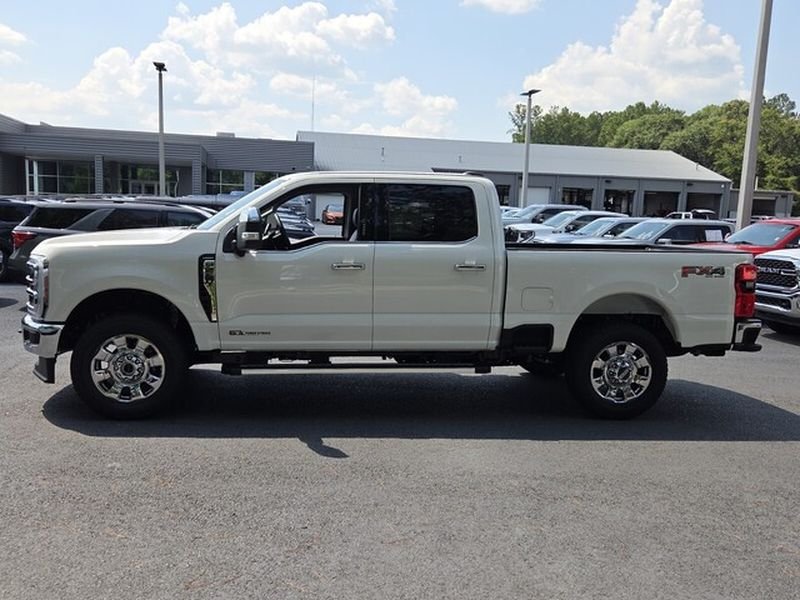 New 2026 Star White Metallic Tri-Coat Ford F-250® Lariat® image 5