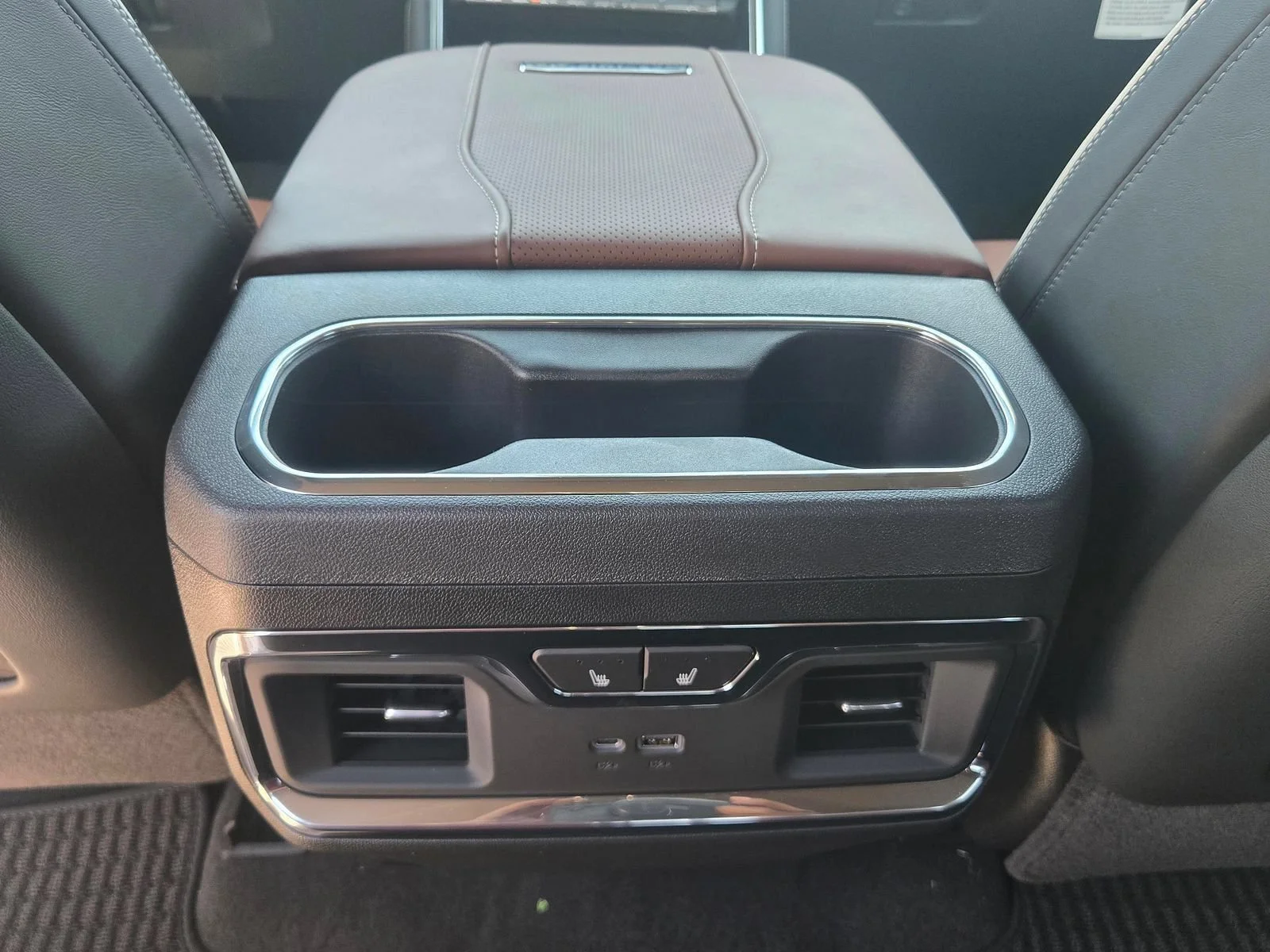 2026 GMC Sierra 2500HD Denali Ultimate - Photo 28
