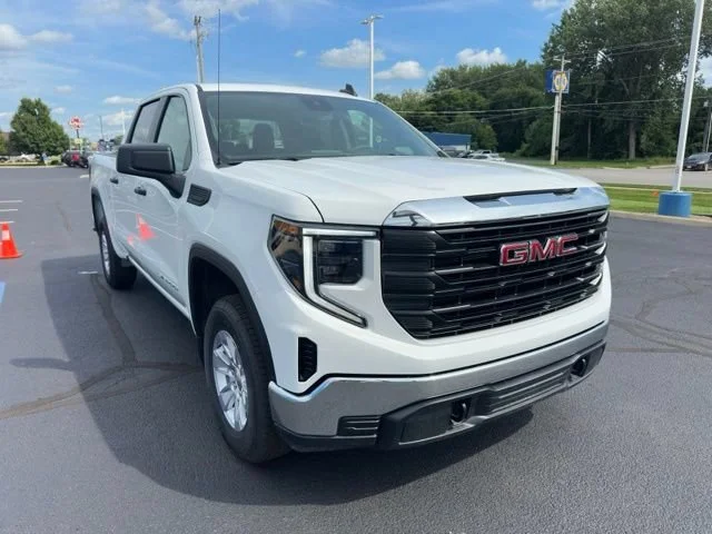 New 2026 Summit White GMC Pro image 4