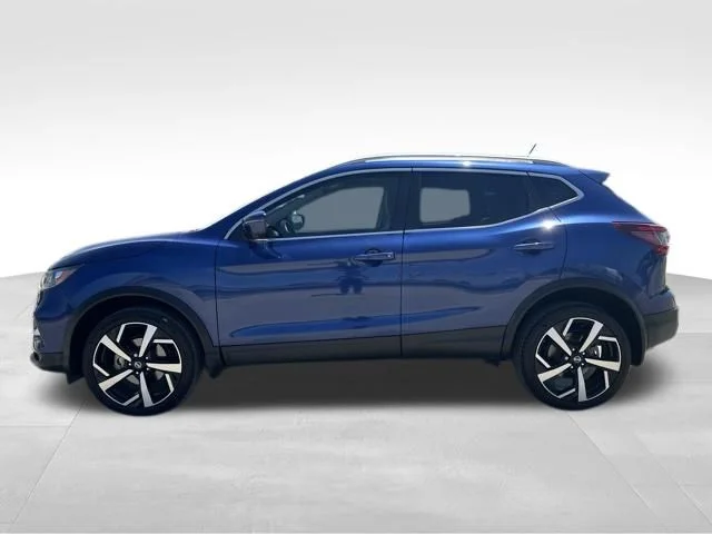 Used 2020 Blue Nissan SL image 6