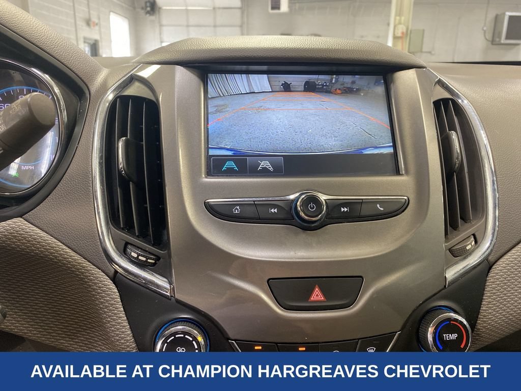Used 2017 SUMMIT WHITE Chevrolet LT image 19