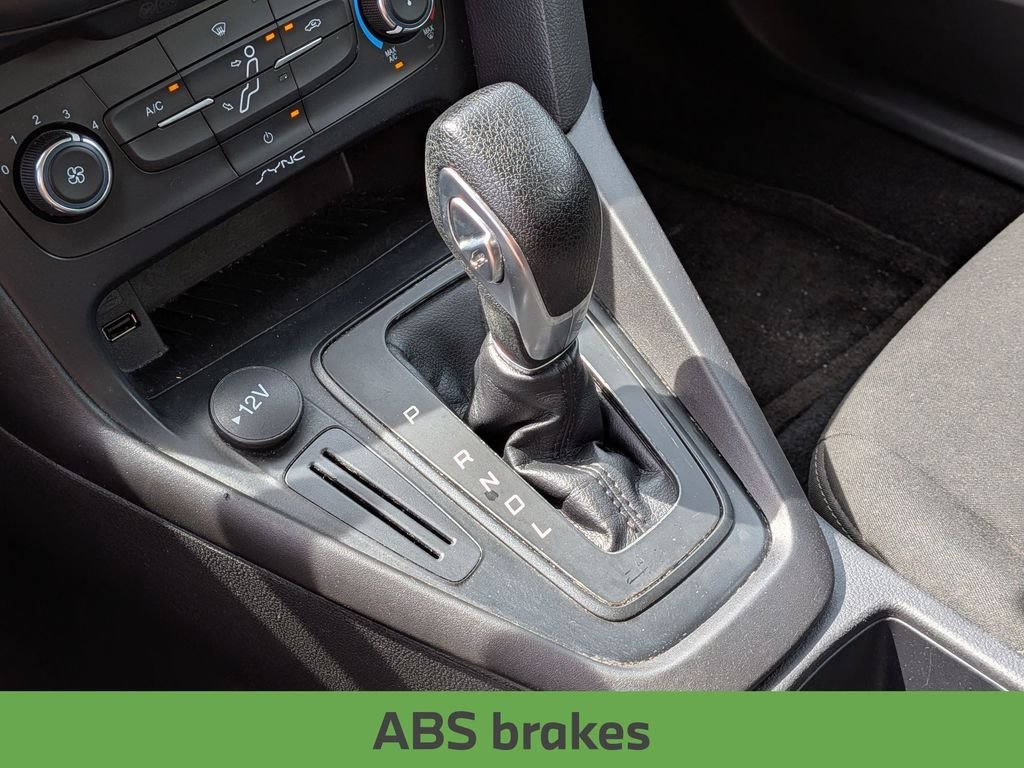 Used 2018 Gray Ford SE image 21