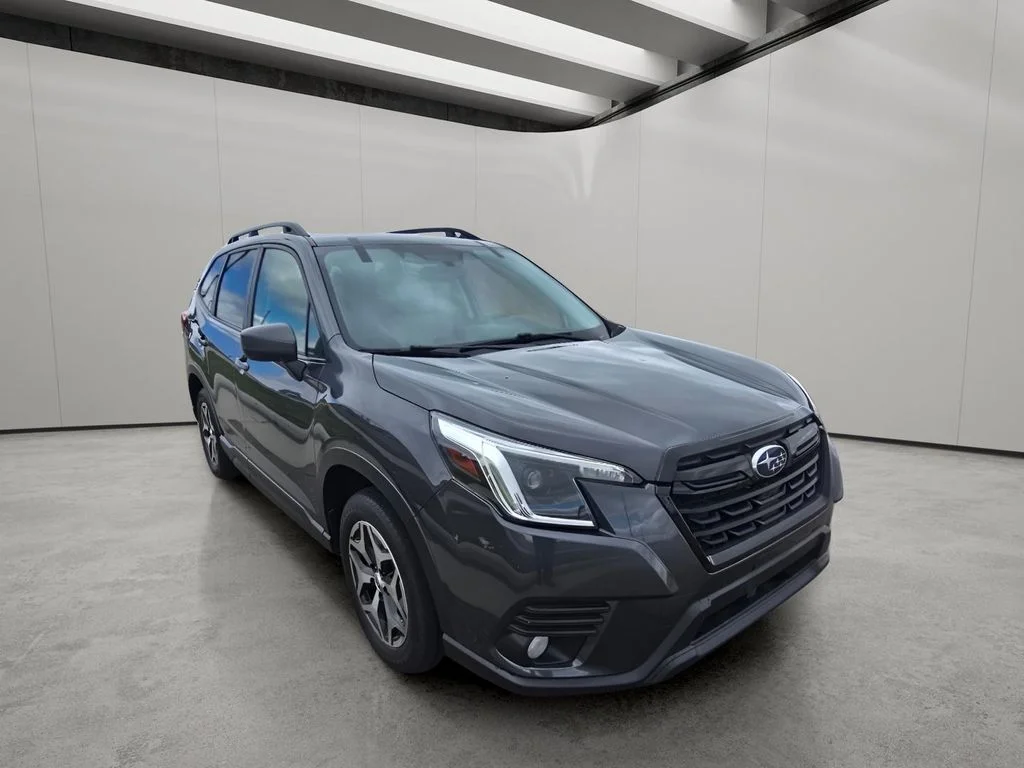 Used 2022 Magnetite Gray Metallic Subaru Premium image 7