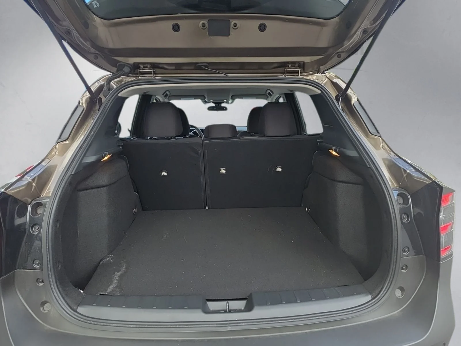 Used 2026 Brown Nissan SV image 29