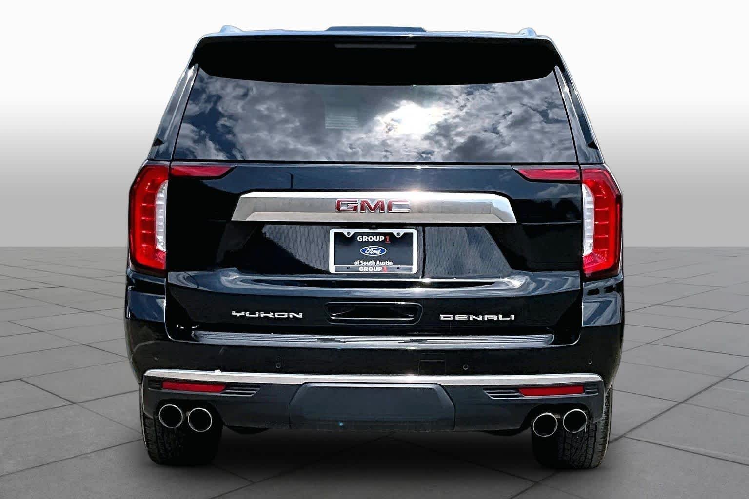 Used 2021 Onyx Black GMC Denali image 6