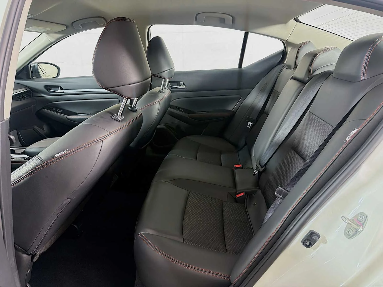 Certified Used 2025 Pearl White Tricoat Nissan SR image 20