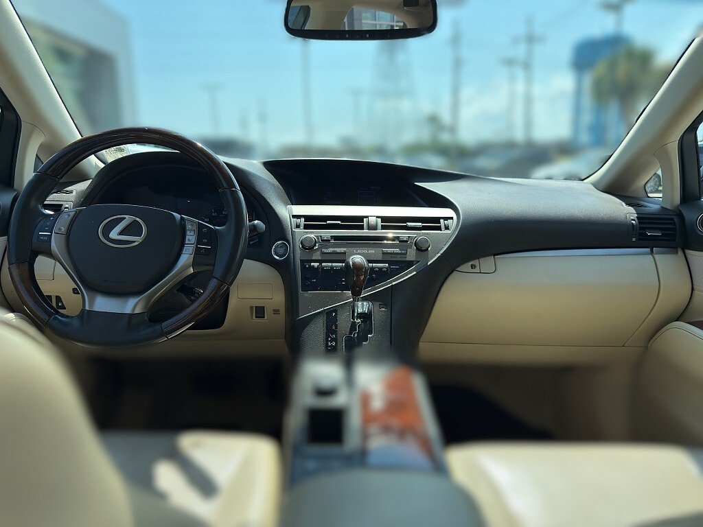 Used 2015 Obsidian Lexus Base image 10