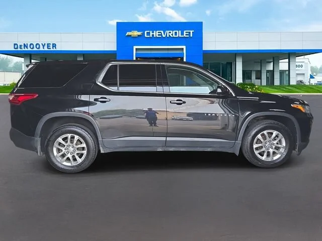 Used 2019 MOSAIC BLACK METALLIC Chevrolet LS image 4