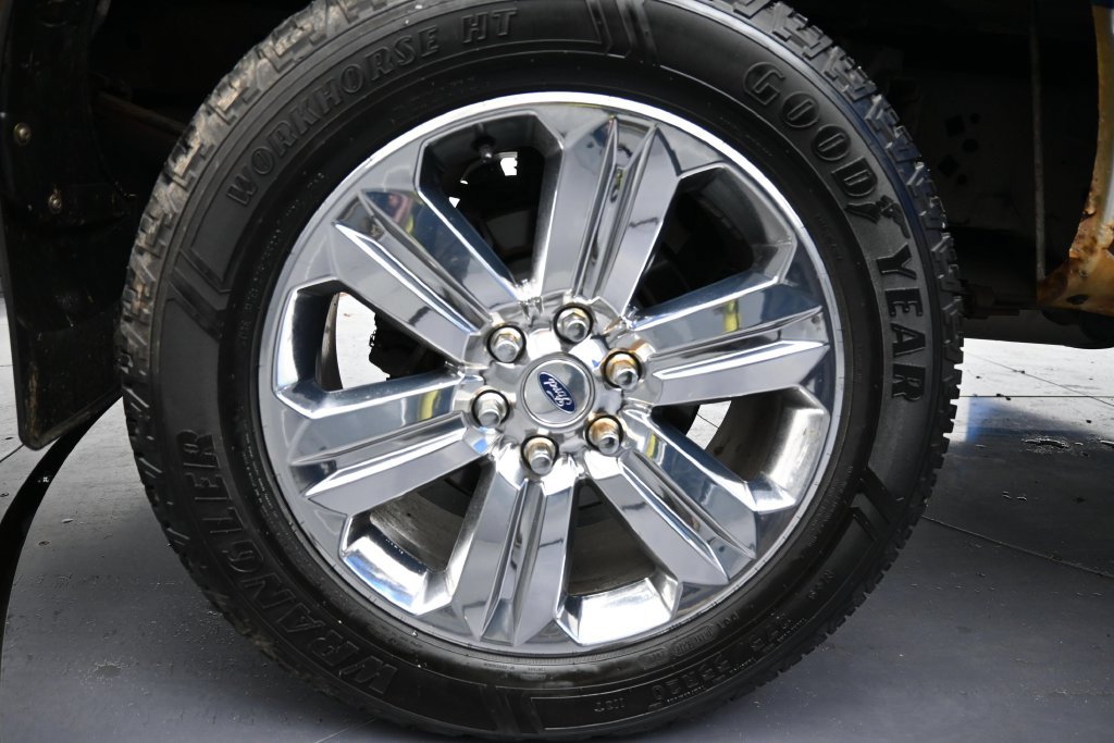 Used 2013 Blue Flame Metallic Ford XLT image 35