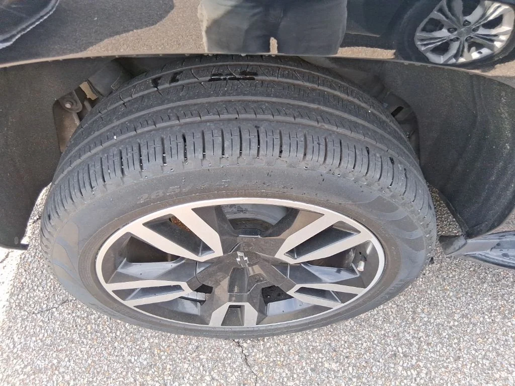 Used 2019 Black Chevrolet Premier image 4