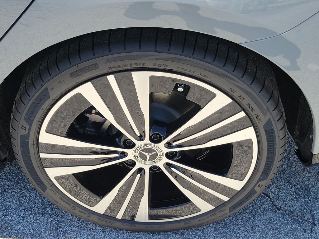 New 2027 MANUFAKTUR Alpine Grey Mercedes-Benz CLA 220 image 8