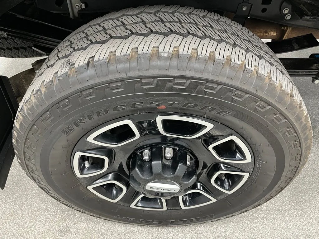 Used 2026 Gray Ford Platinum image 17