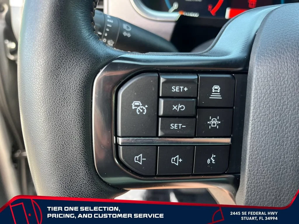 Used 2022  Ford XL image 16
