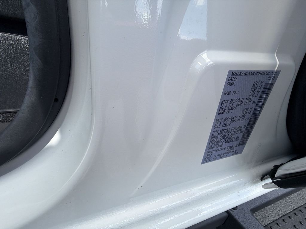 Used 2025 White Nissan PRO-4X image 21