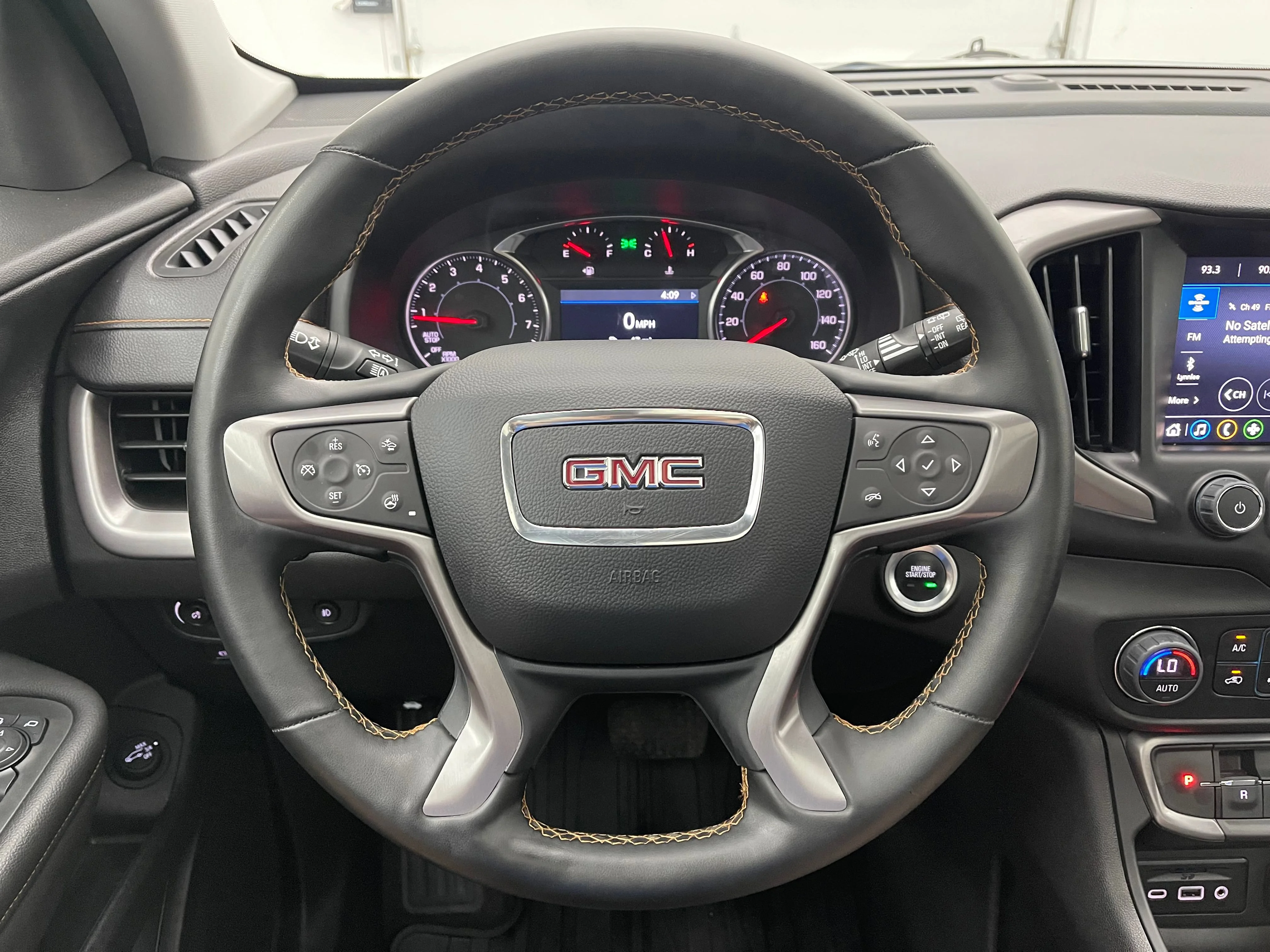 Used 2024 Sterling Metallic GMC AT4 image 20