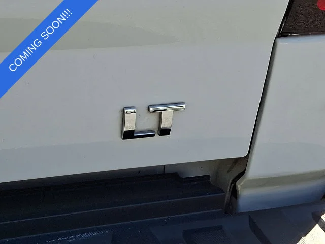 Used 2017 White Chevrolet LT image 31