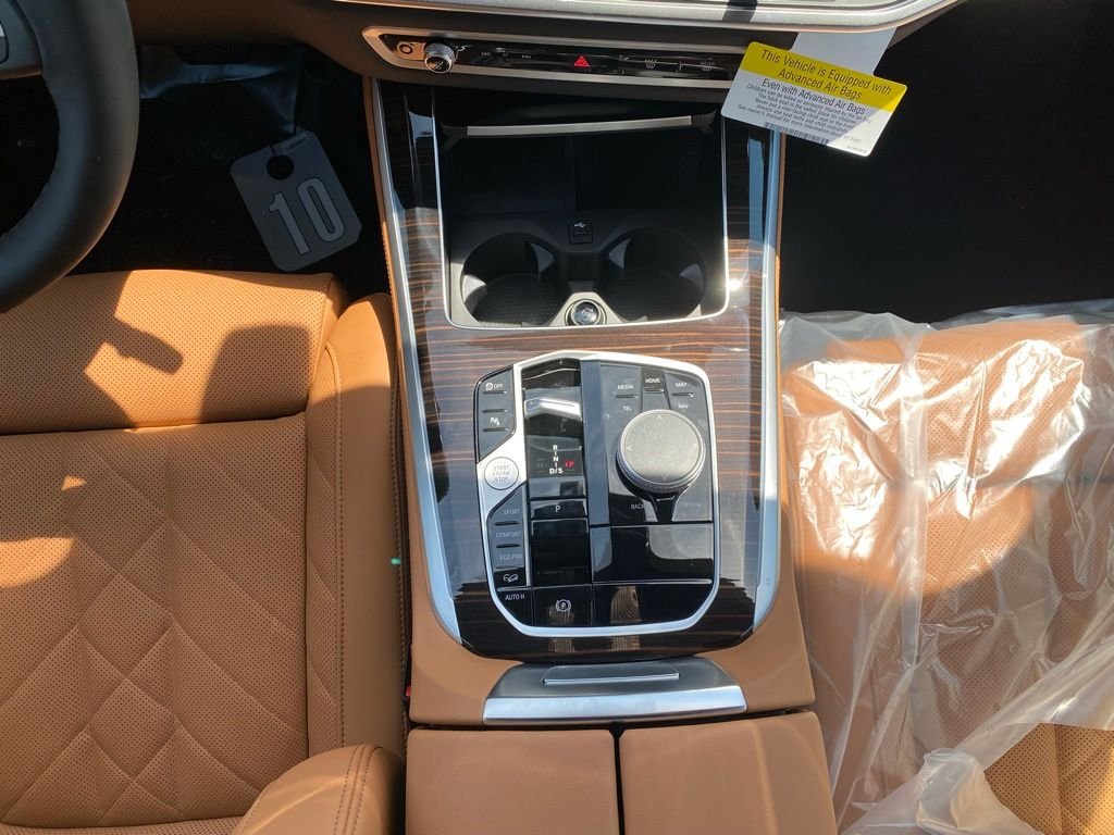 New 2026 Alpine White BMW xDrive40i image 10