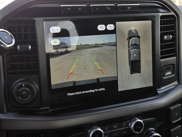 Used 2024 Gray Ford XLT image 18