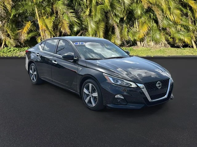 Used 2021 Black Nissan 2.5 SL image 2