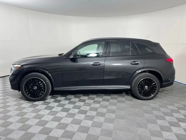 New 2026 Graphite Grey Metallic Mercedes-Benz GLC 300 image 4