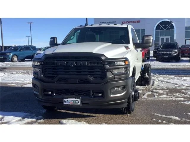 New 2026 Bright White Clear-Coat  Paint Ram TRADESMAN  REGULAR  4X2 60