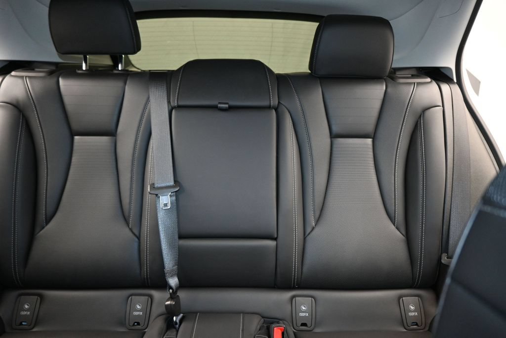Used 2025 Summit White Buick Preferred image 18