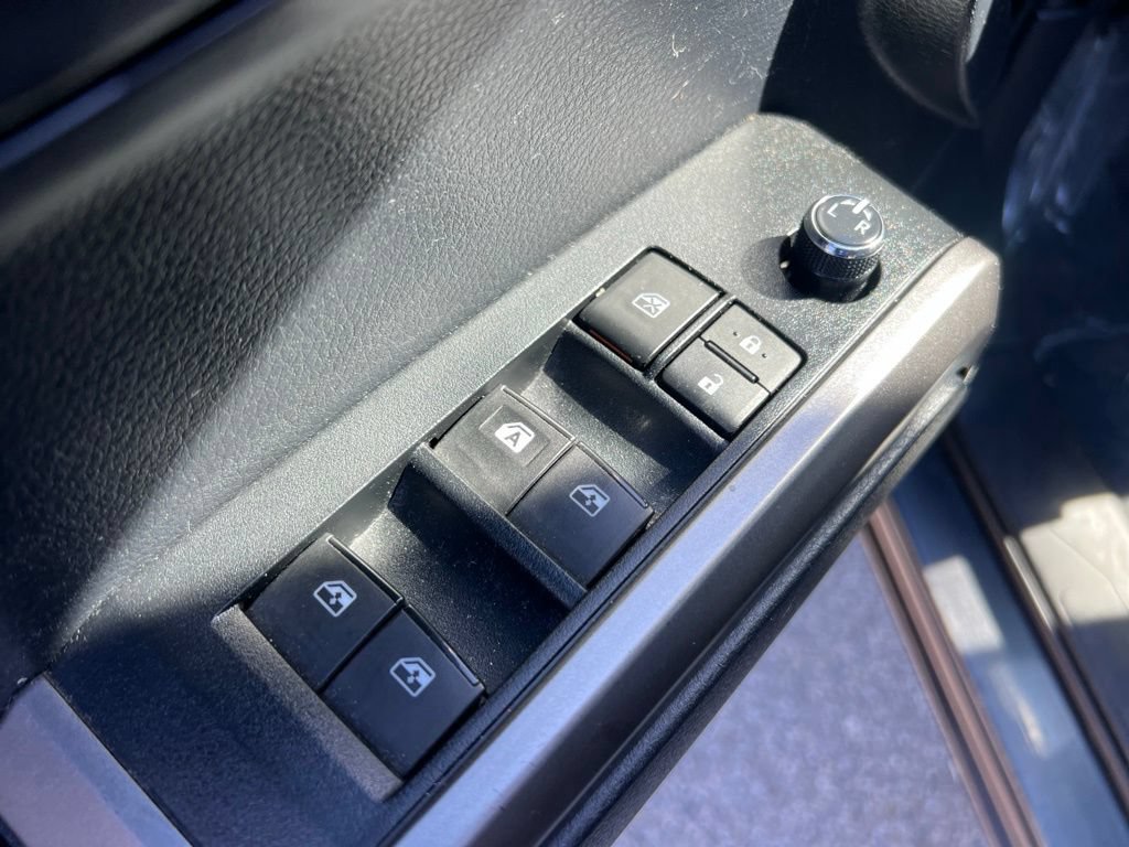 Used 2018 Magnetic Gray Metallic Toyota SR5 image 23