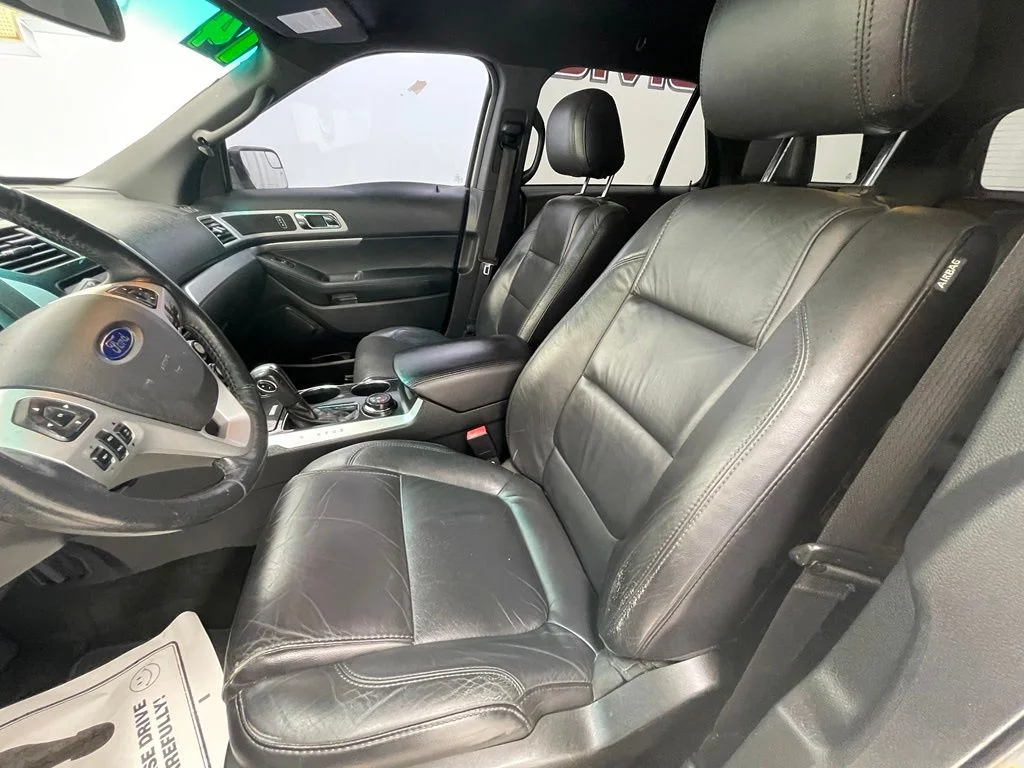 Used 2014 Silver Ford XLT image 16