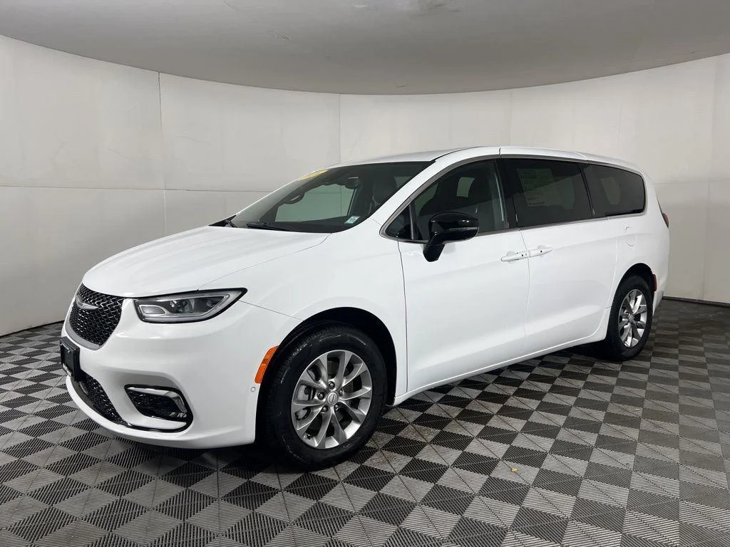 Used 2026 Bright White Clearcoat Chrysler Select image 5