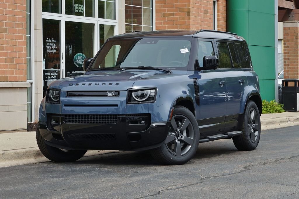 New 2026 Tasman Blue Land Rover X-Dynamic SE image 1