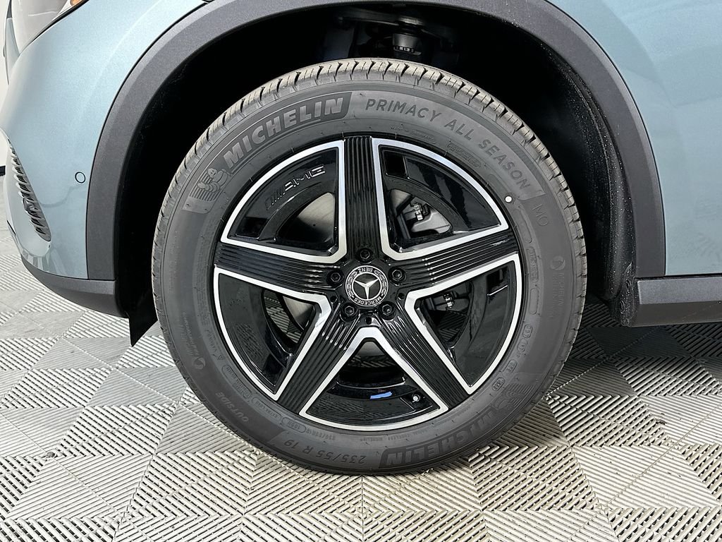 New 2026 Verde Silver Metallic Mercedes-Benz GLC 300 image 33