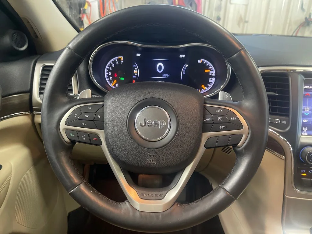 Used 2016 Beige Jeep Limited image 22
