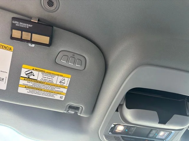 Used 2025 White Ford Lariat image 24