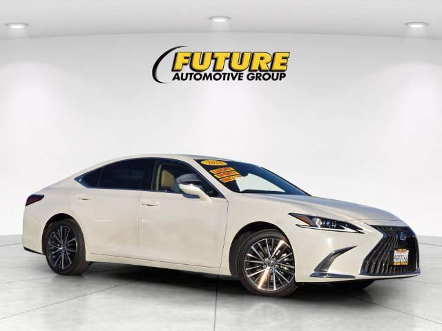 Used 2025 White Lexus 350 image 1