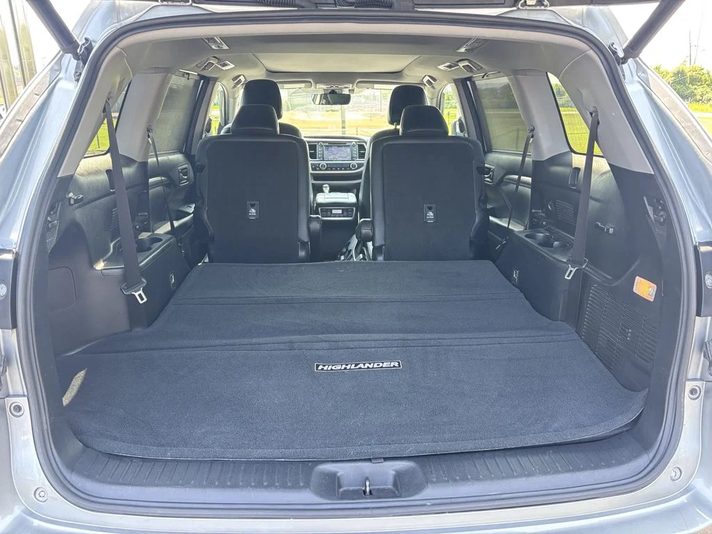 Used 2019 Silver Toyota Limited Platinum image 19