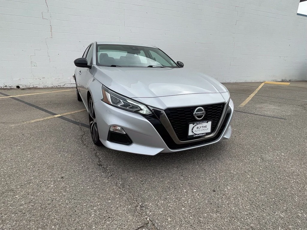 Used 2021 Brilliant Silver Metallic Nissan 2.5 SR image 10